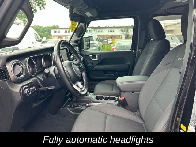 Certified 2022 Jeep Gladiator Overland w/ Trailer Tow Package AWD/4WD image 16
