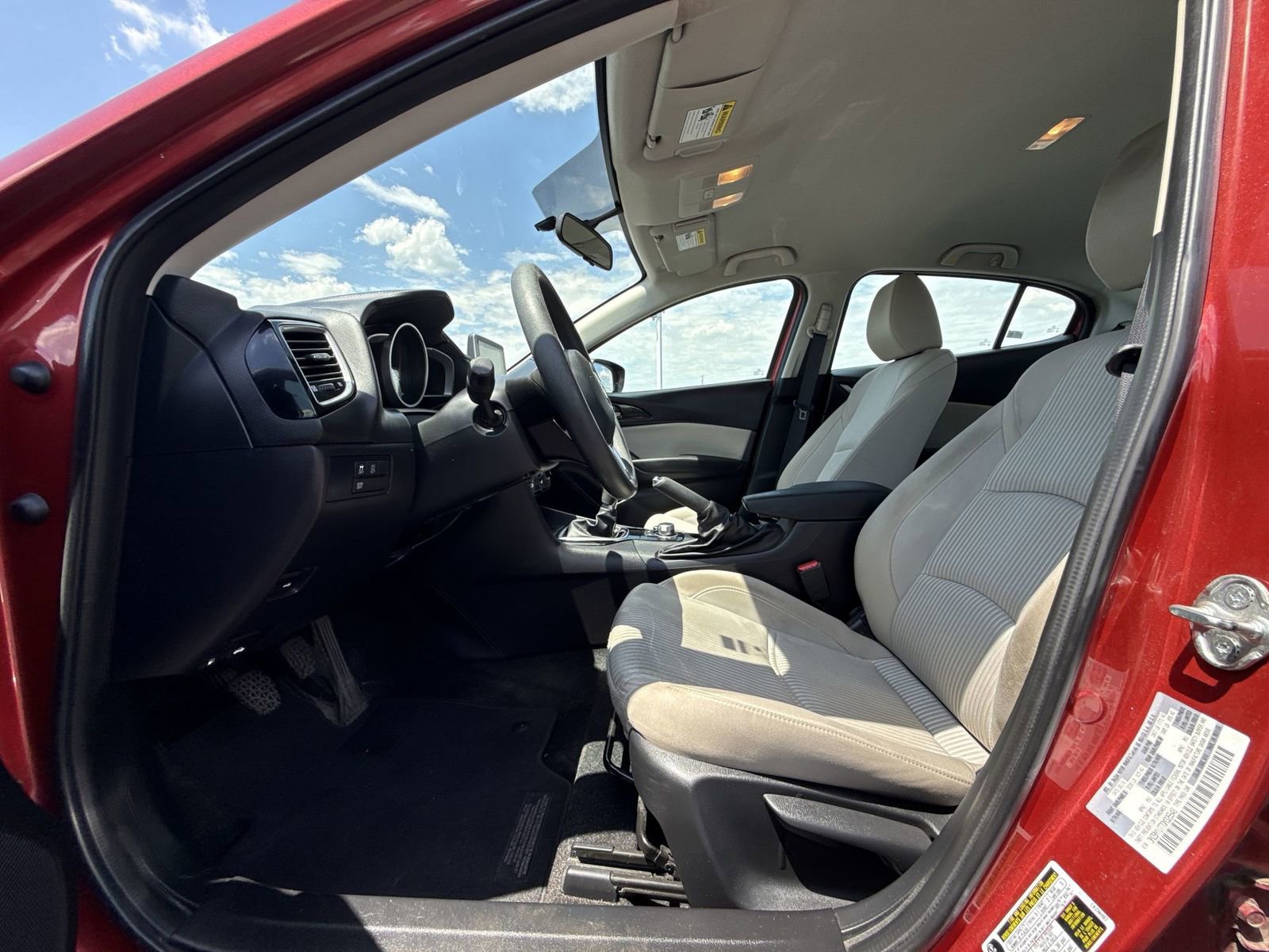 Used 2016 MAZDA MAZDA3 i Sport w/ Preferred Equipment Package FWD image 11