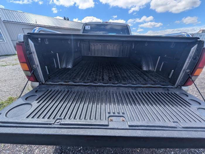 Used 2001 Chevrolet Silverado 1500 LT w/ Firm Ride Suspension Pkg AWD/4WD image 25