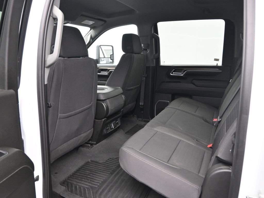 Used 2024 Chevrolet Silverado 2500 LT w/ Convenience Package image 27