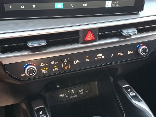 Certified 2024 Kia Sorento X-Line EX AWD/4WD image 17