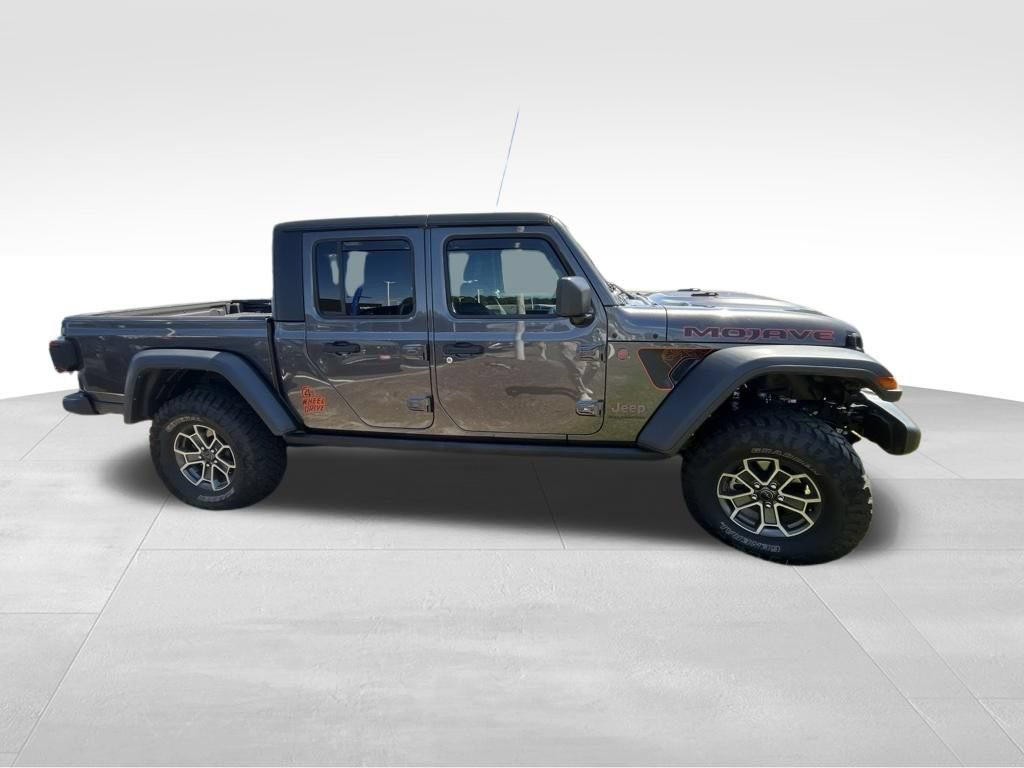 Used 2024 Jeep Gladiator Mojave w/ Technology Group AWD/4WD image 19