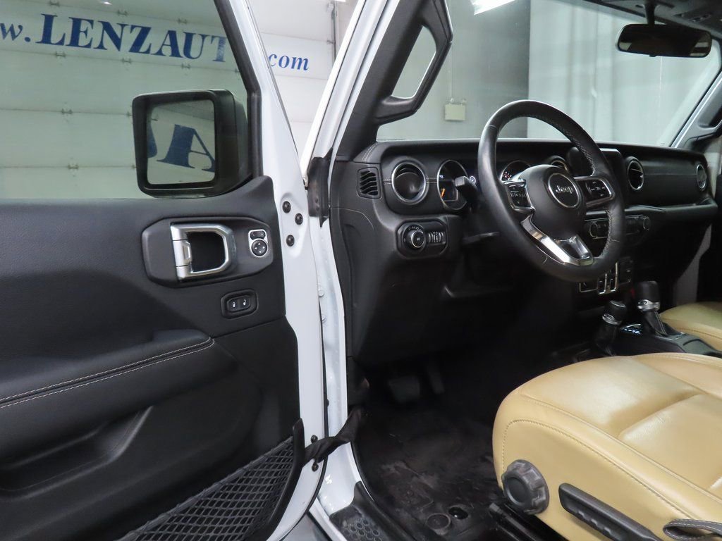 Used 2018 Jeep Wrangler Unlimited Sahara w/ Cold Weather Group image 36