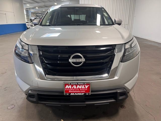 Used 2024 Nissan Pathfinder SV image 8
