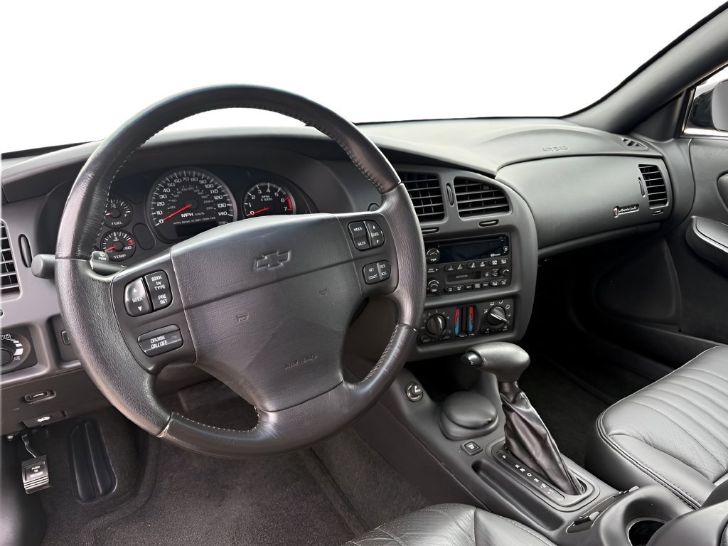 Used 2000 Chevrolet Monte Carlo SS w/ Preferred Equipment Group FWD image 10