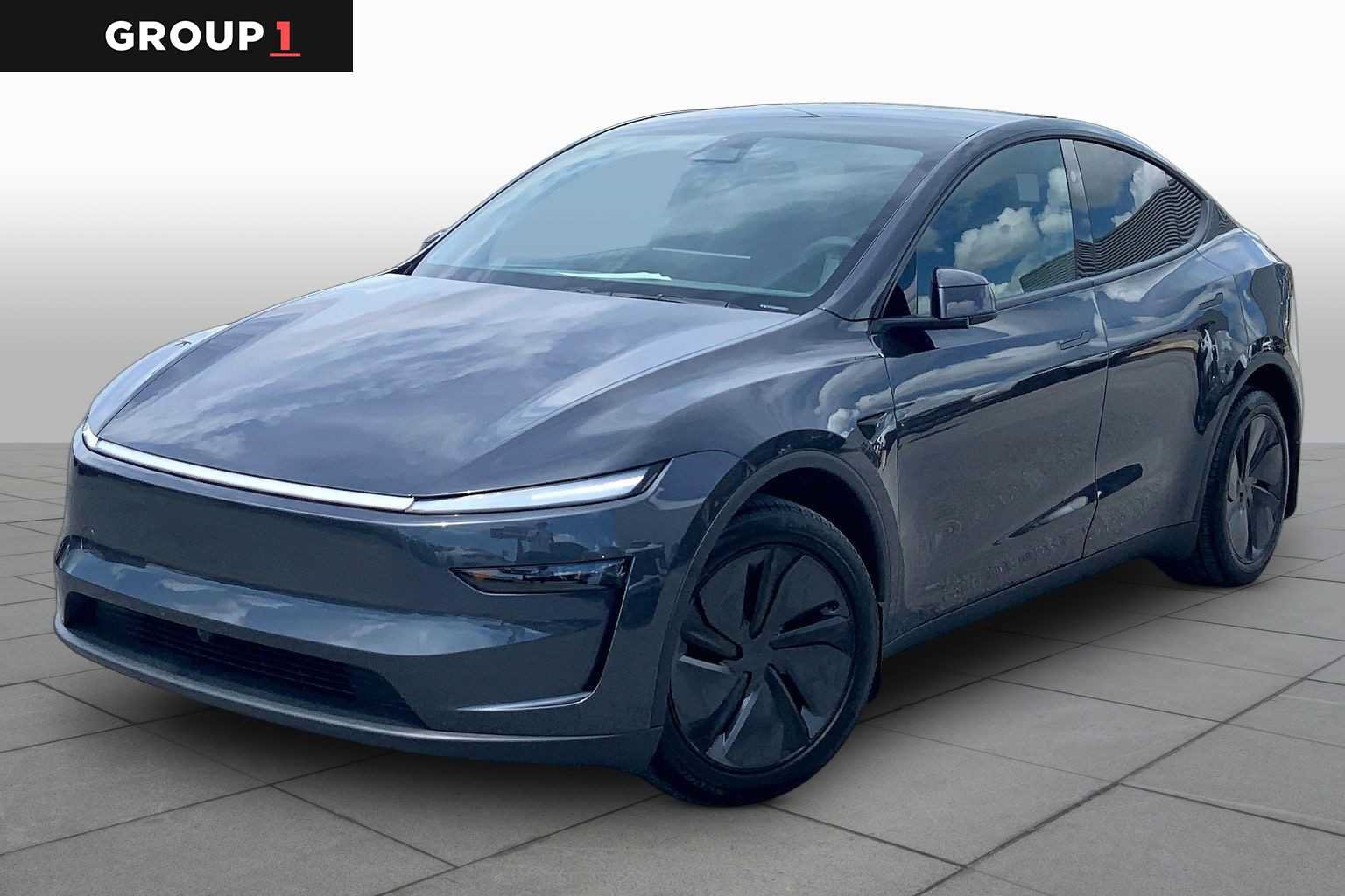 Used 2026 Tesla Model Y 2WD image 1