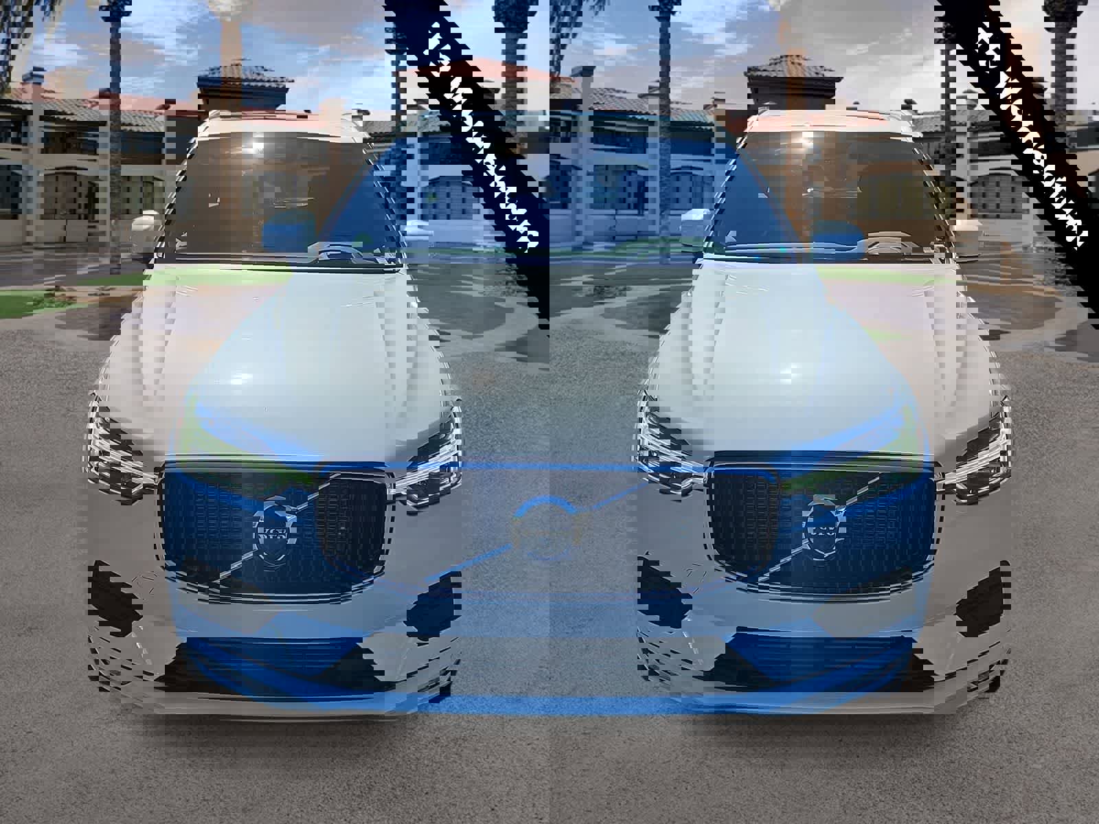 Used 2021 Volvo XC60 T5 Momentum w/ Advanced Package image 3