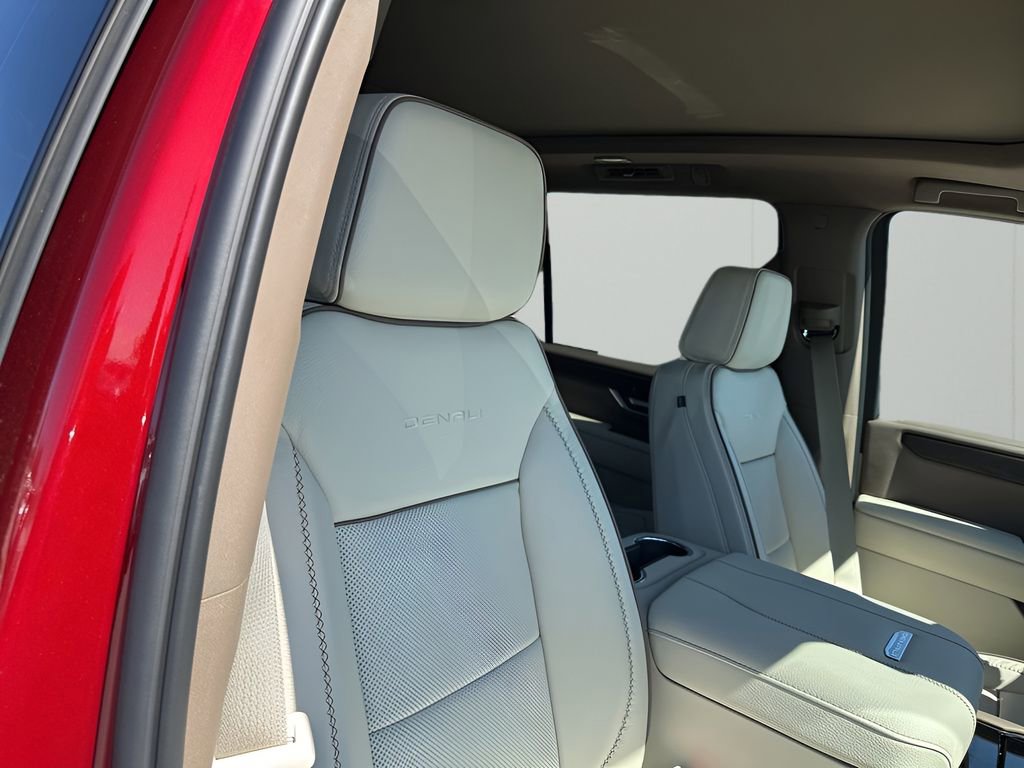 New 2026 GMC Yukon XL Denali w/ Sun & Power Step Package AWD/4WD image 17