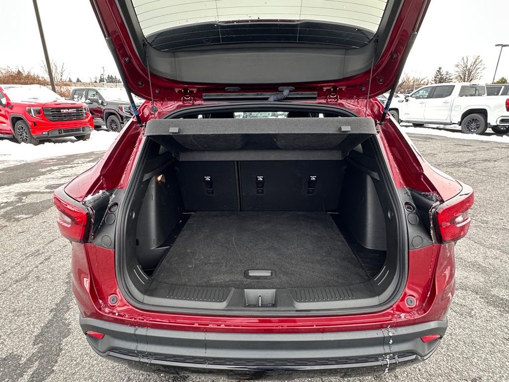 Certified 2024 Chevrolet Trax RS FWD image 33