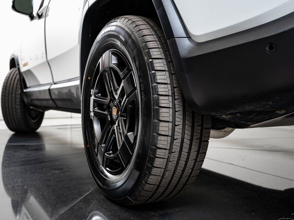 Used 2023 Rivian R1S Adventure image 50