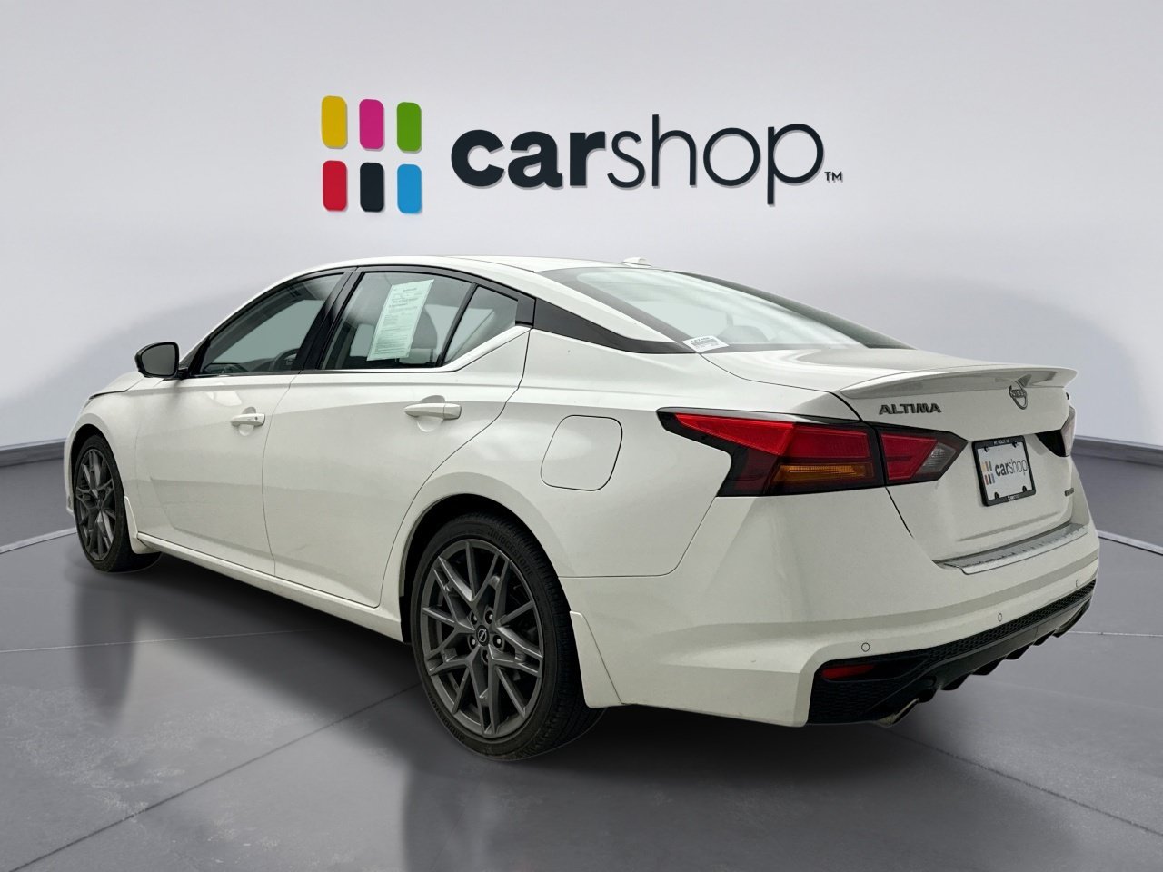 Used 2023 Nissan Altima 2.0 SR FWD image 3