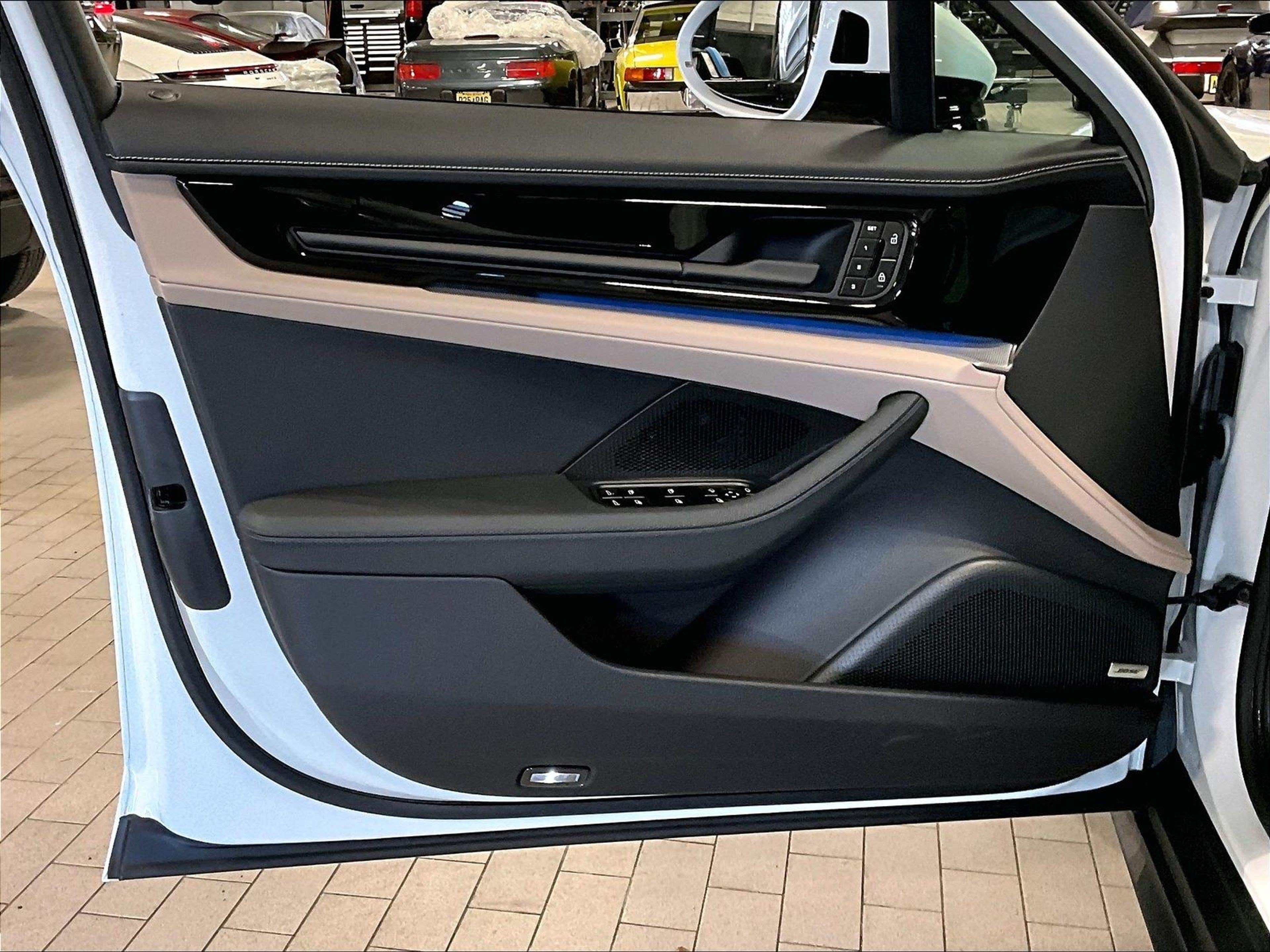 New 2026 Porsche Panamera 4 AWD/4WD image 14