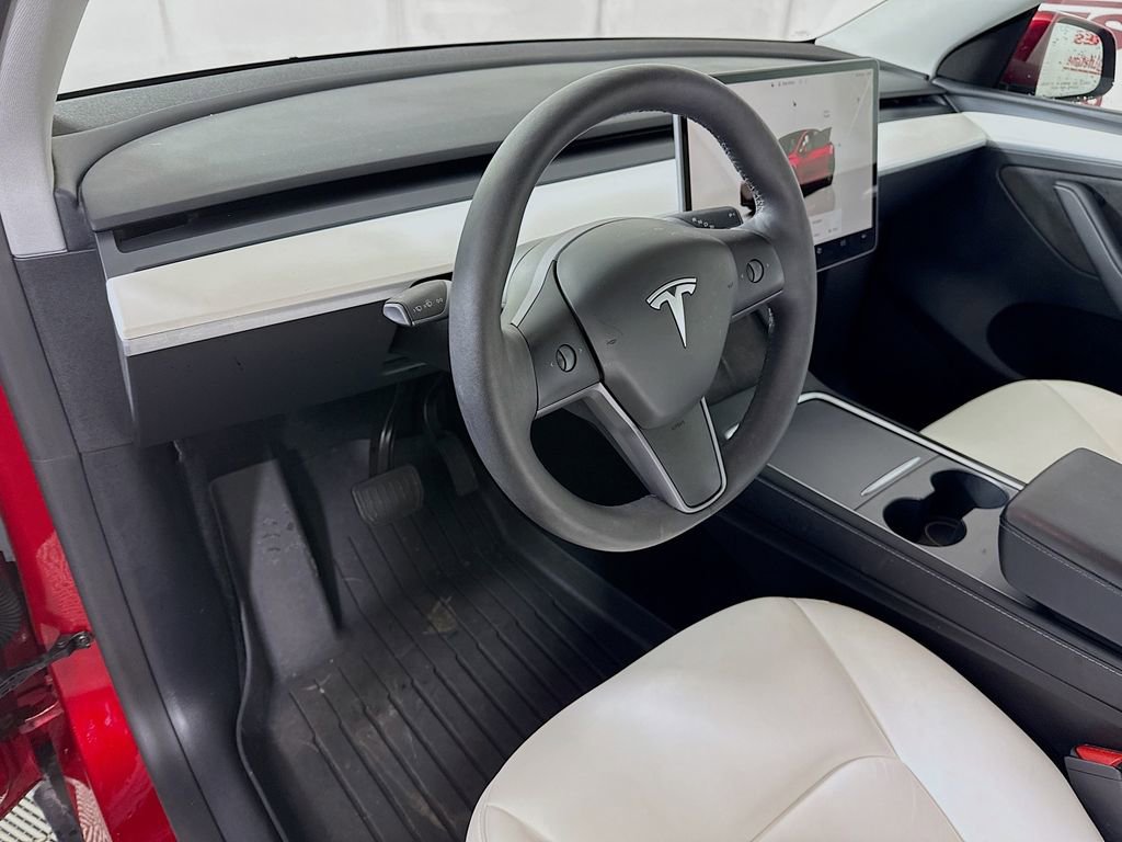 Used 2024 Tesla Model Y Long Range image 18