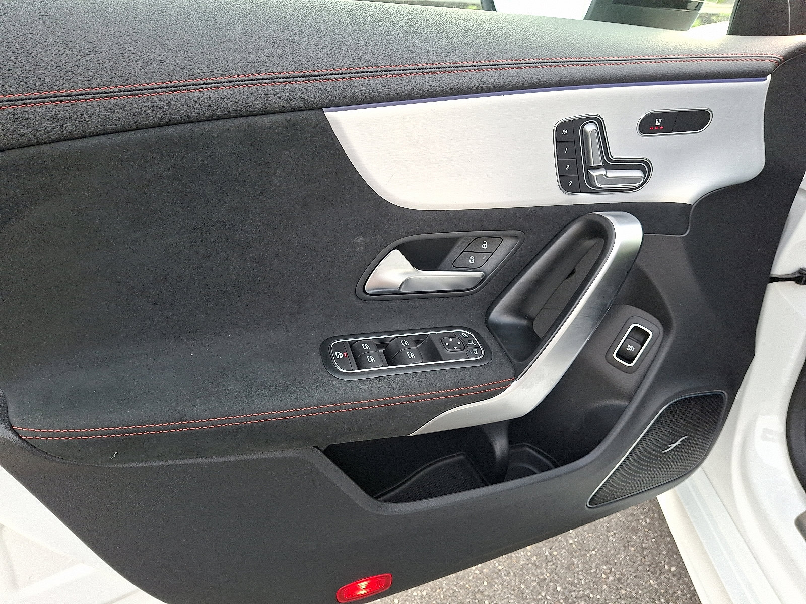 Certified 2025 Mercedes-Benz CLA 250 4MATIC image 12