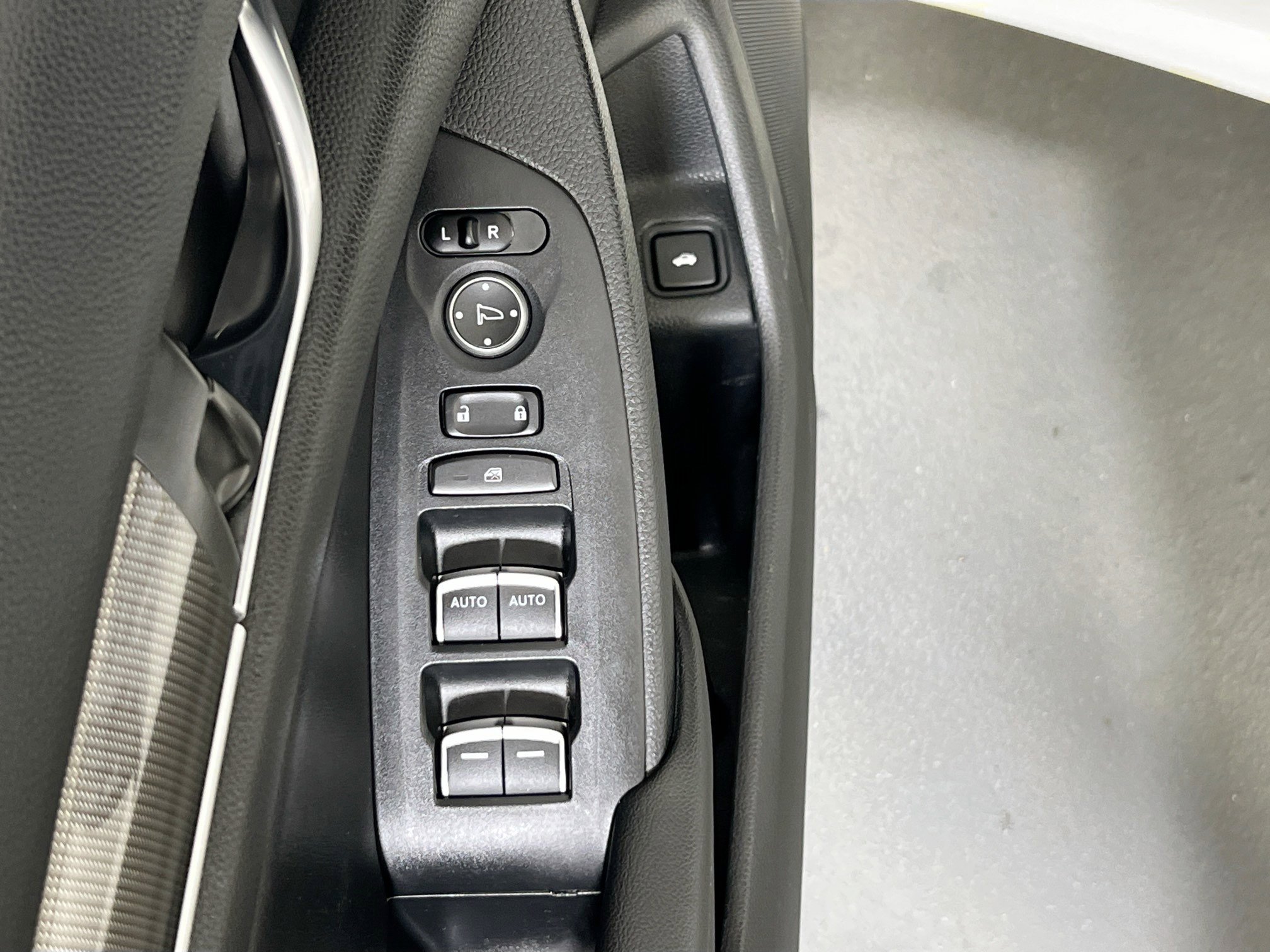 Used 2019 Honda Accord Sport image 17