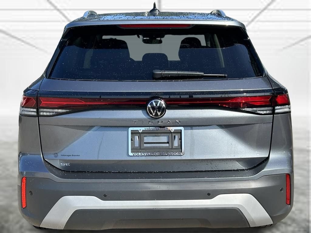 New 2026 Volkswagen Tiguan SE FWD image 5