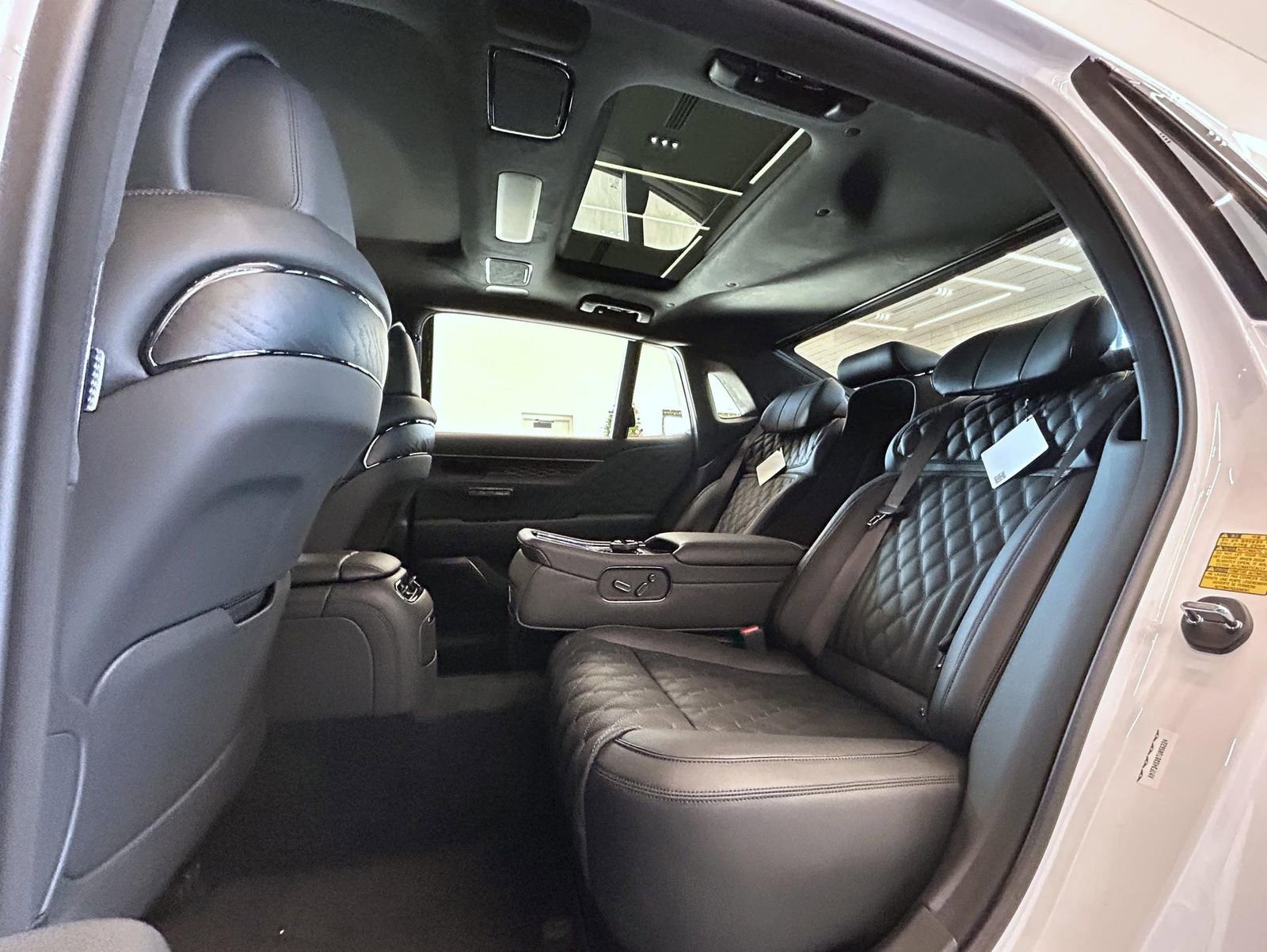 New 2026 Genesis G90 3.5T Prestige image 13