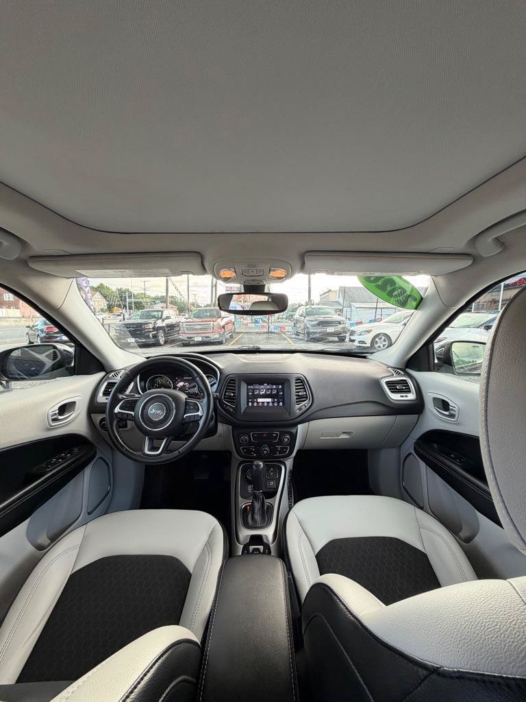 Used 2018 Jeep Compass Latitude w/ Popular Equipment Group AWD/4WD image 33