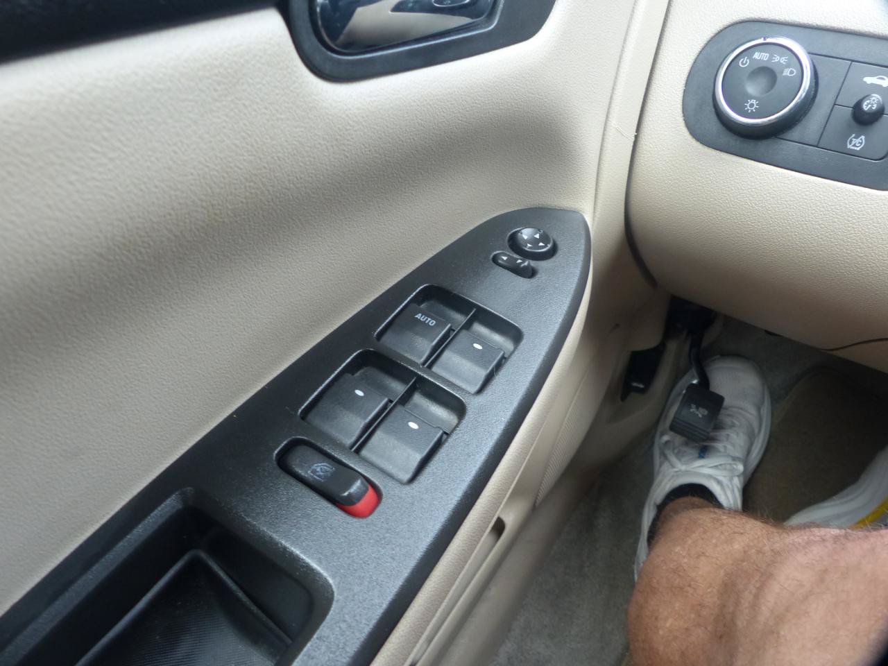 Used 2010 Chevrolet Impala LS FWD image 24