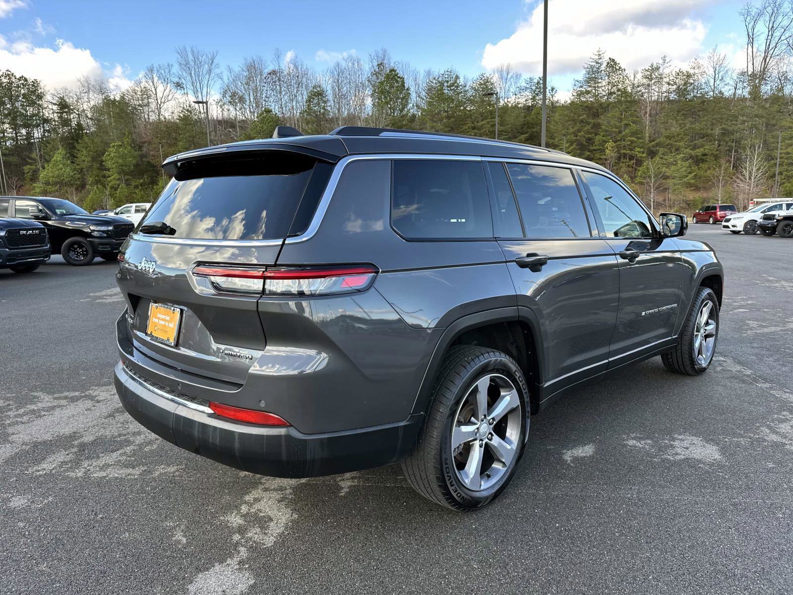 Used 2022 Jeep Grand Cherokee L Limited image 4