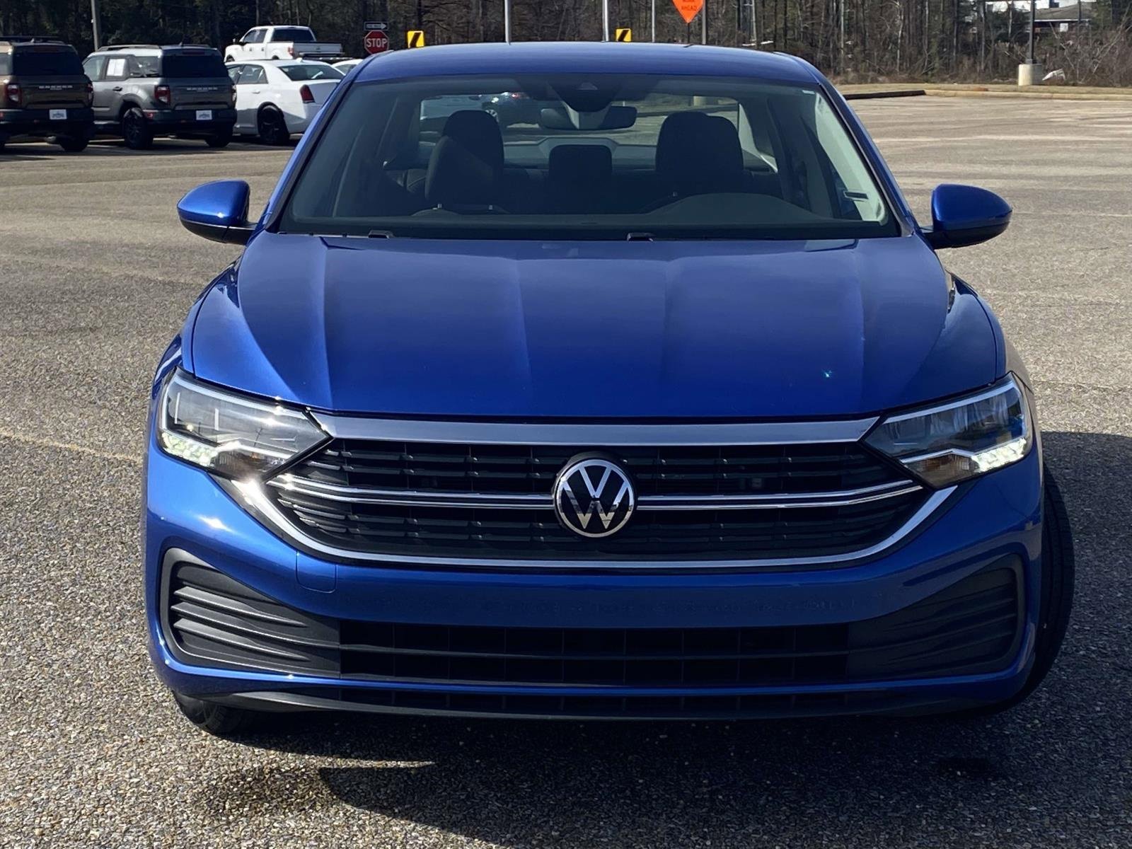 Used 2024 Volkswagen Jetta S image 2