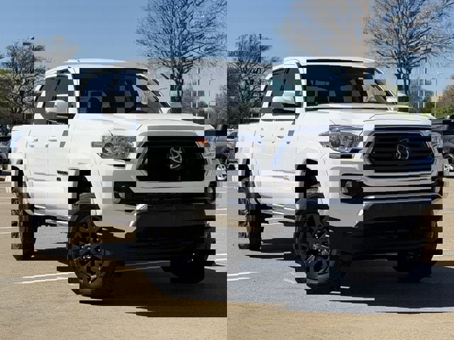 Certified 2022 Toyota Tacoma SR5 image 2