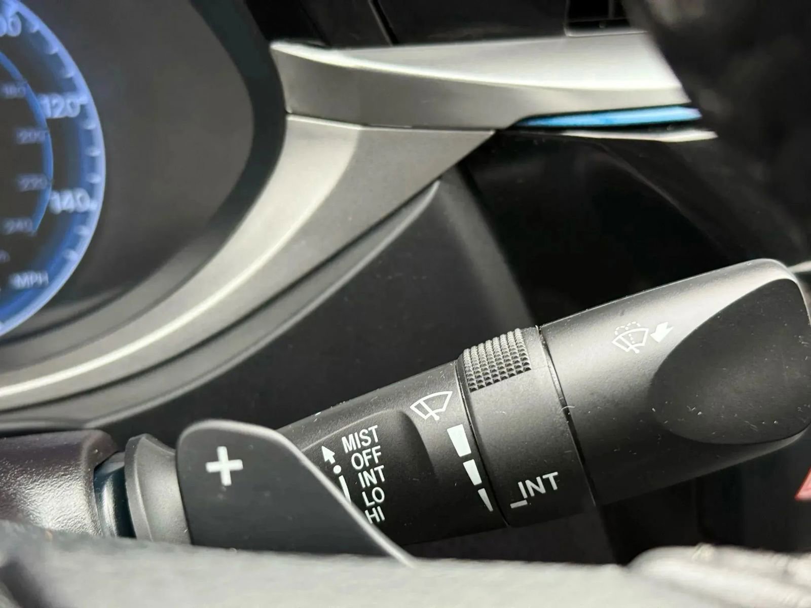 Used 2015 Toyota Corolla S image 24