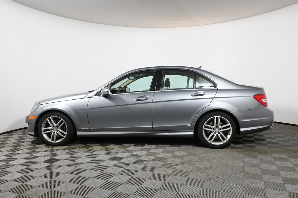 Used 2014 Mercedes-Benz C 300 4MATIC Sedan image 2