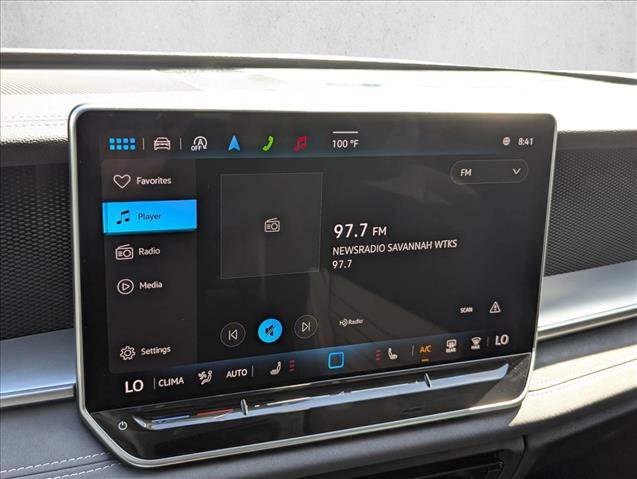 Certified 2025 Volkswagen Tiguan SE image 11