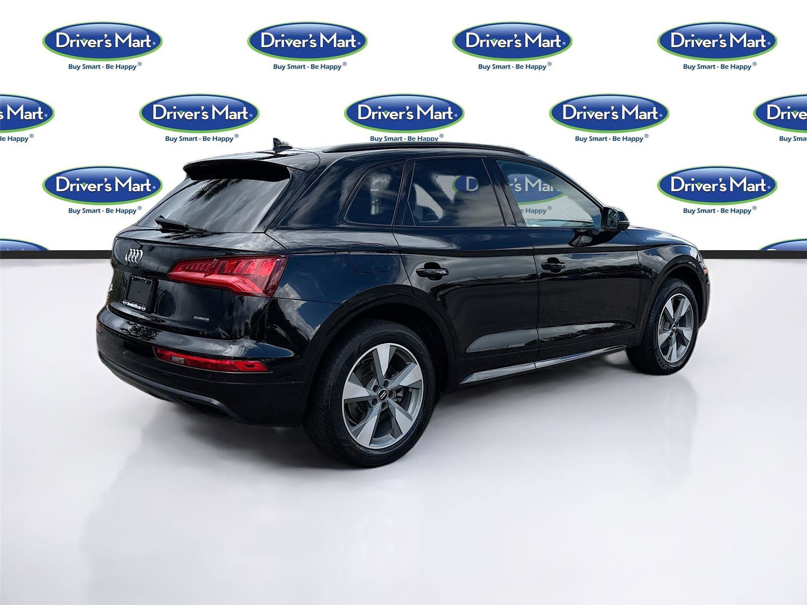 Used 2020 Audi Q5 2.0T Premium w/ Titanium Sport Package image 7