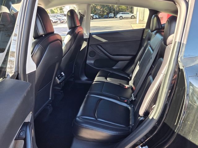 Used 2021 Tesla Model Y Long Range image 9