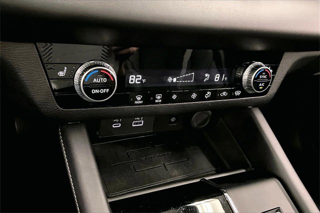 Used 2024 Mitsubishi Outlander SE image 28