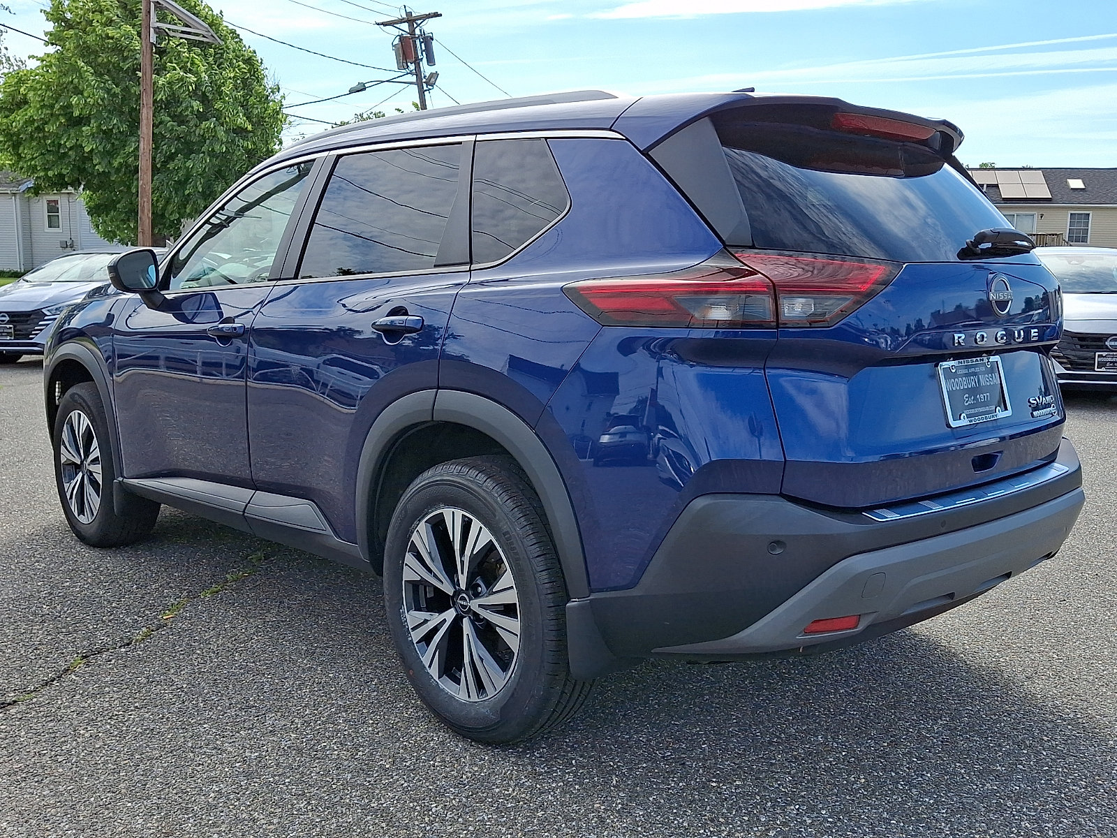 Certified 2022 Nissan Rogue SV w/ SV Premium Package AWD/4WD image 4