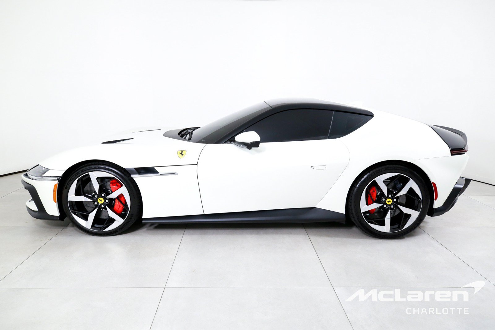 Used 2025 Ferrari 12Cilindri RWD image 5