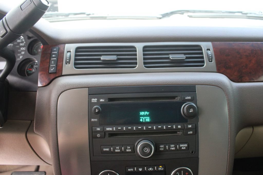 Used 2009 GMC Sierra 2500 SLT w/ Entertainment Package AWD/4WD image 13