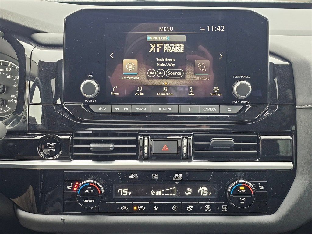 New 2025 Nissan Pathfinder SV w/ SV Premium Package image 13