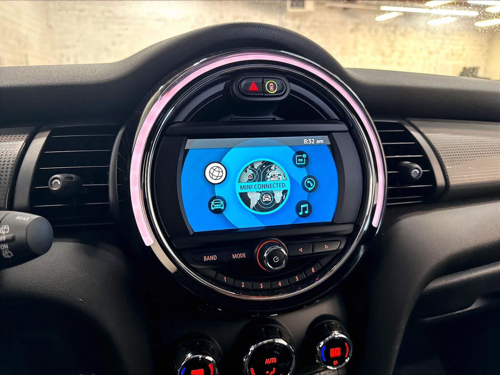 Used 2020 MINI Cooper 4-Door Hardtop FWD image 34