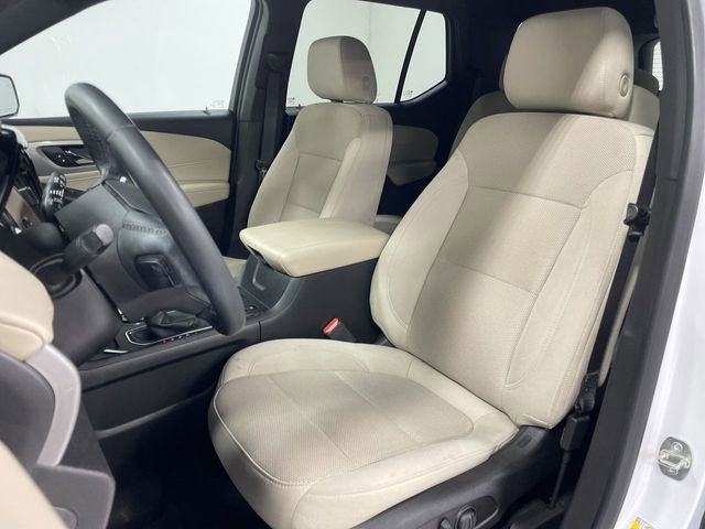 Used 2023 Chevrolet Traverse LT w/ Rear Camera Mirror Package image 11
