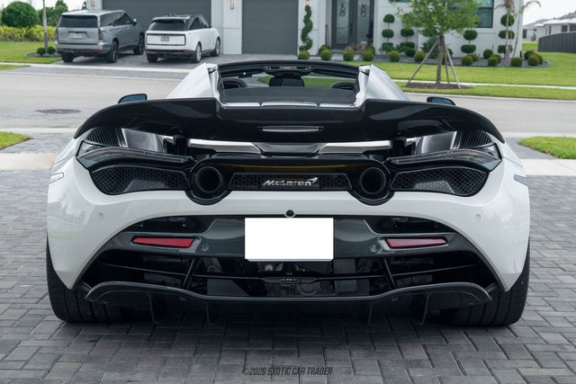 Used 2020 McLaren 720S Performance RWD image 7