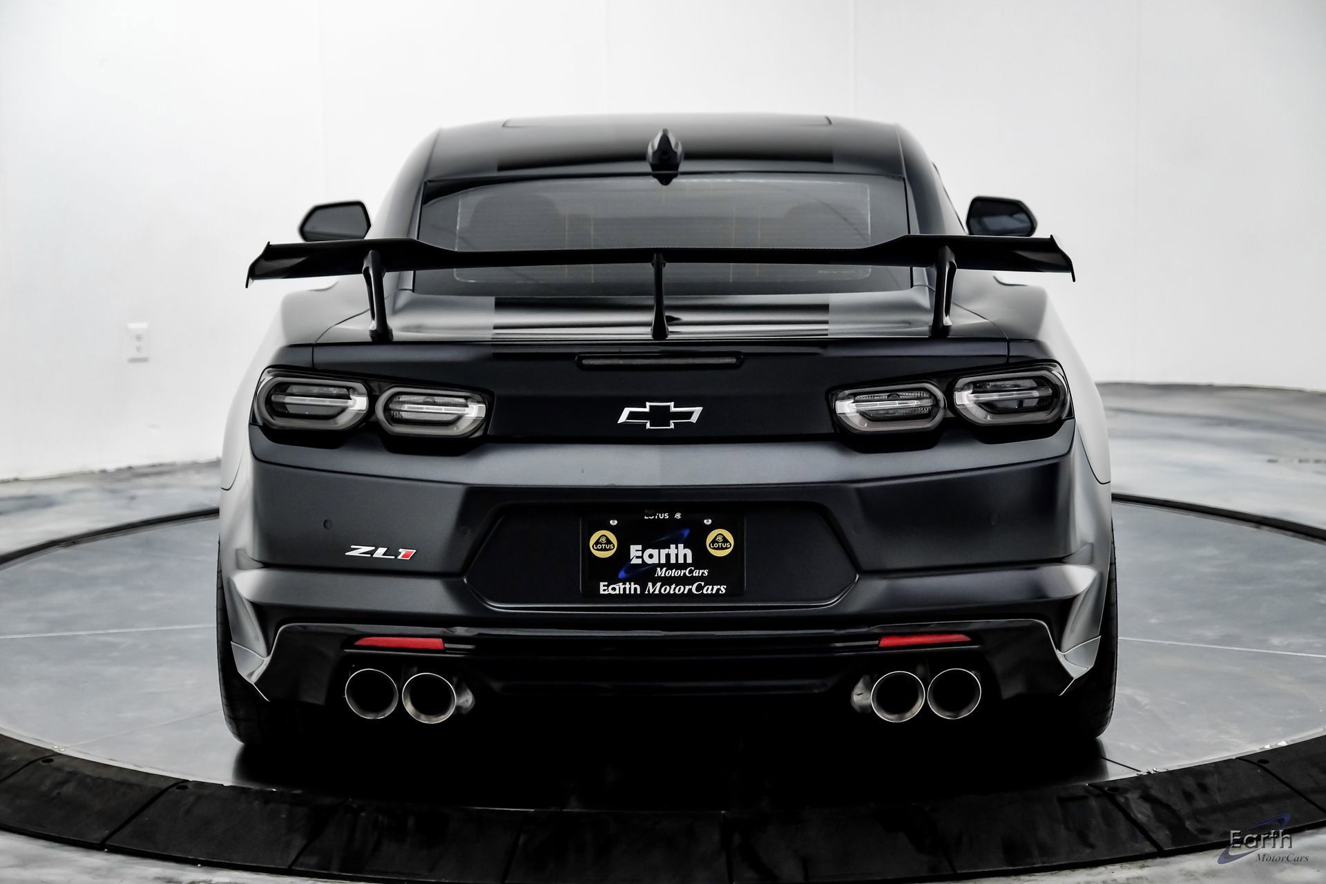 Used 2024 Chevrolet Camaro ZL1 RWD image 13