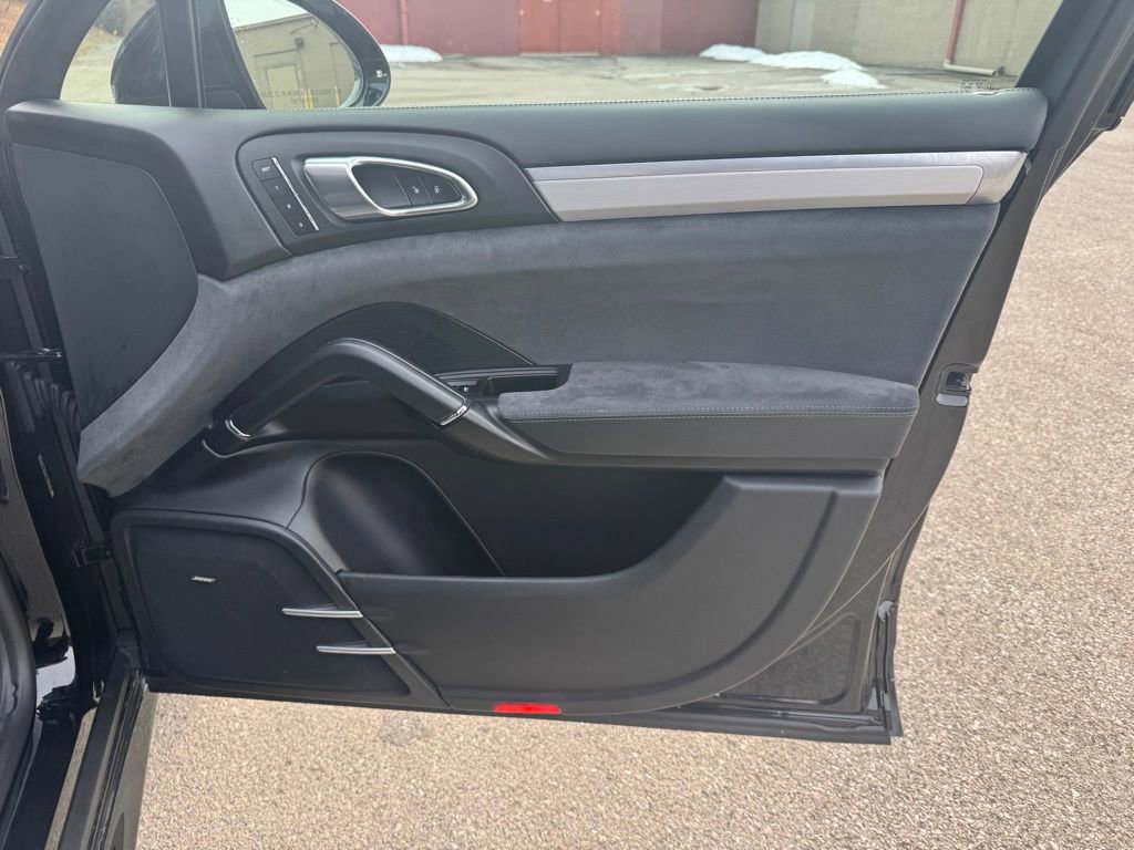 Used 2018 Porsche Cayenne GTS w/ Premium Package Plus image 15