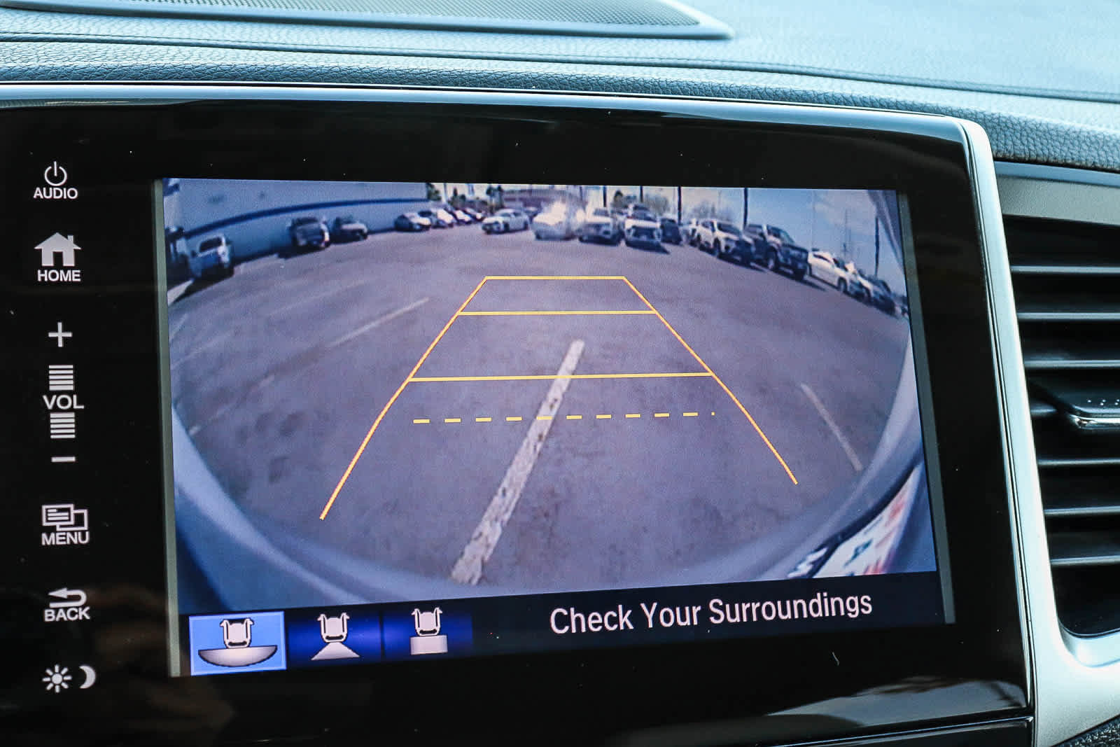Used 2017 Honda Pilot Touring image 32