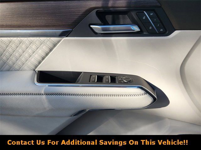 New 2026 GMC Acadia Denali w/ Super Cruise Package image 17