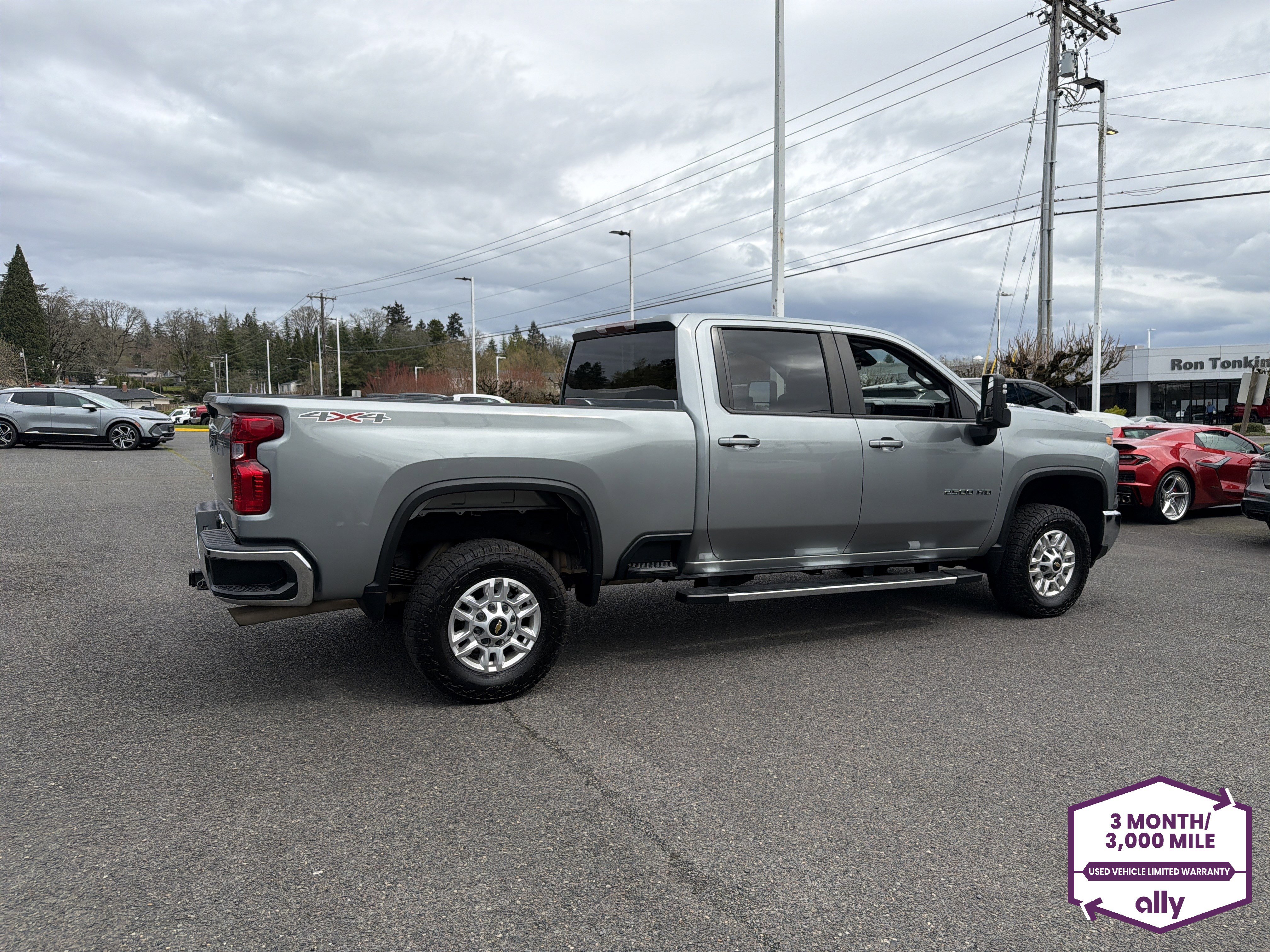 Used 2024 Chevrolet Silverado 2500 LT w/ Convenience Package image 6