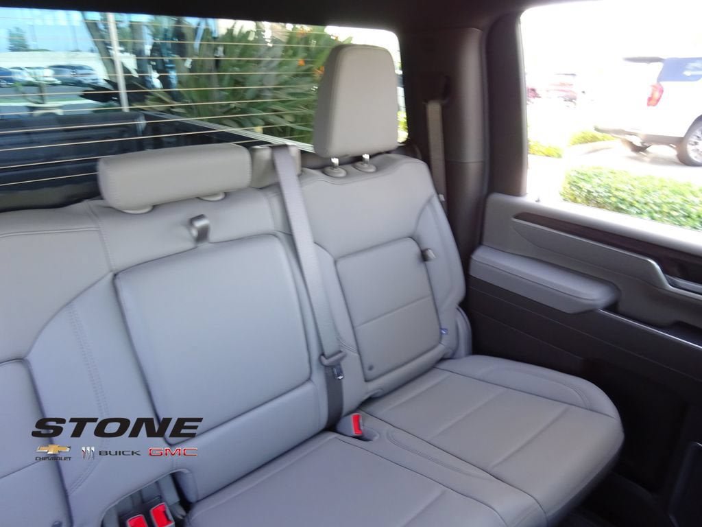 New 2026 GMC Sierra 2500 SLT AWD/4WD image 17
