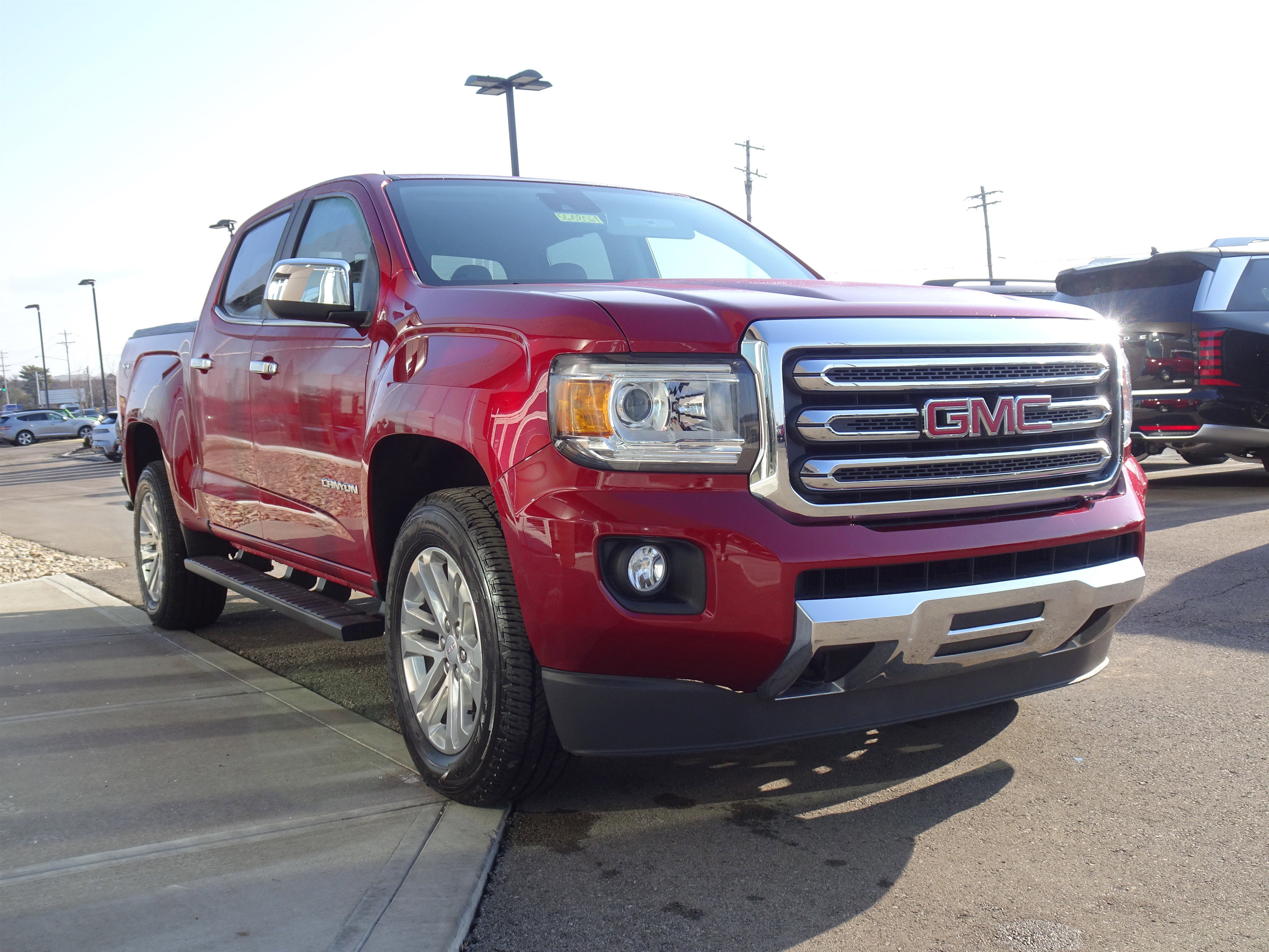 Used 2019 GMC Canyon SLT w/ Driver Alert Package image 6