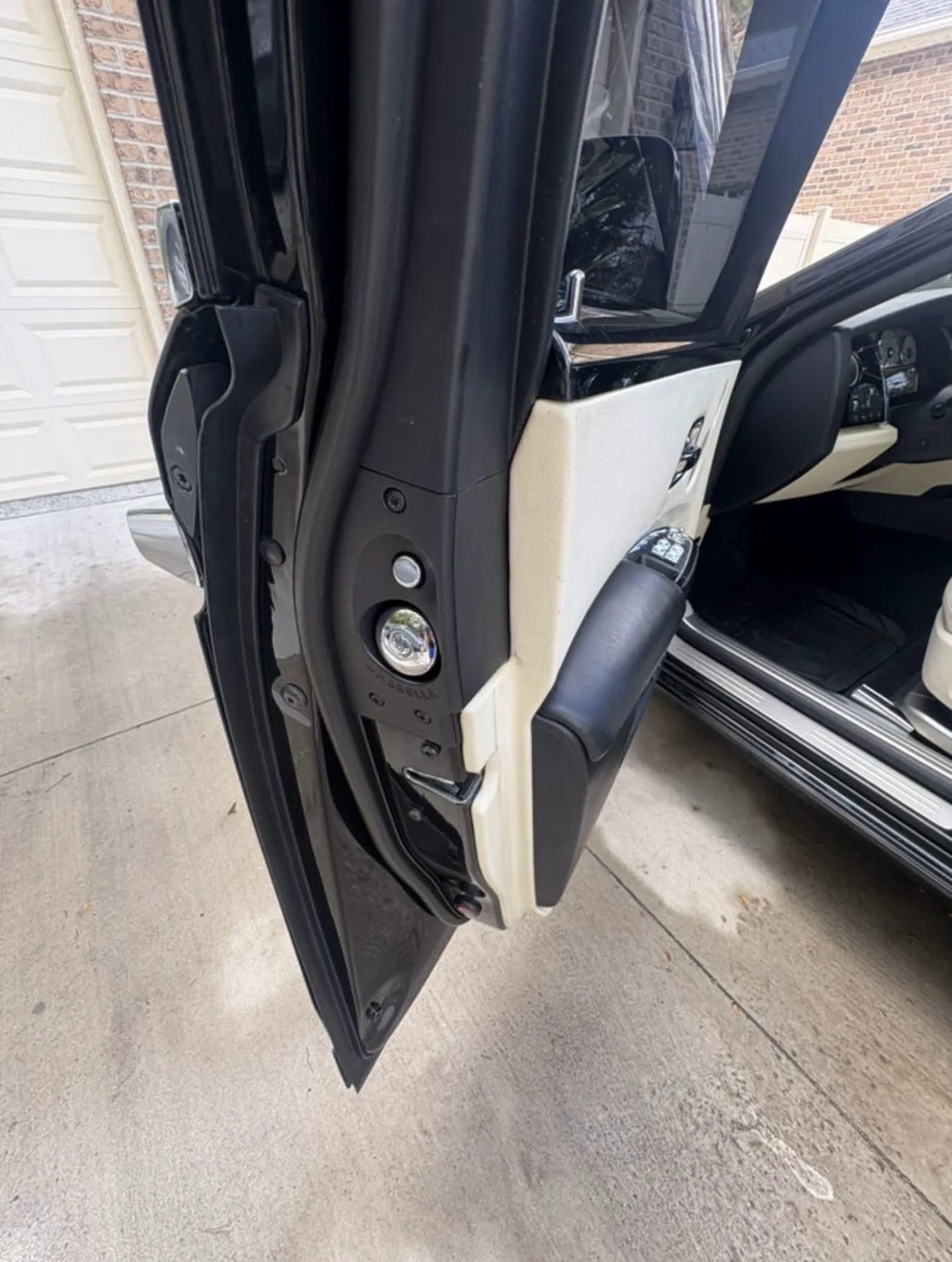 Used 2011 Rolls-Royce Ghost image 16