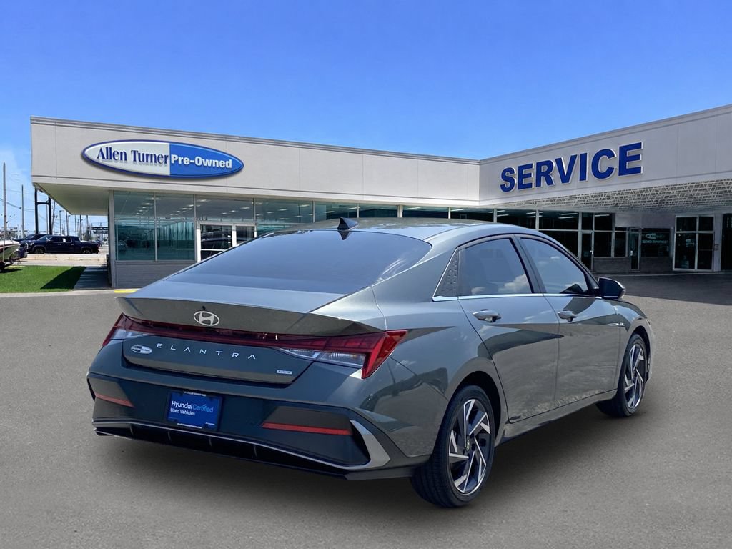 Certified 2024 Hyundai Elantra Limited FWD image 8
