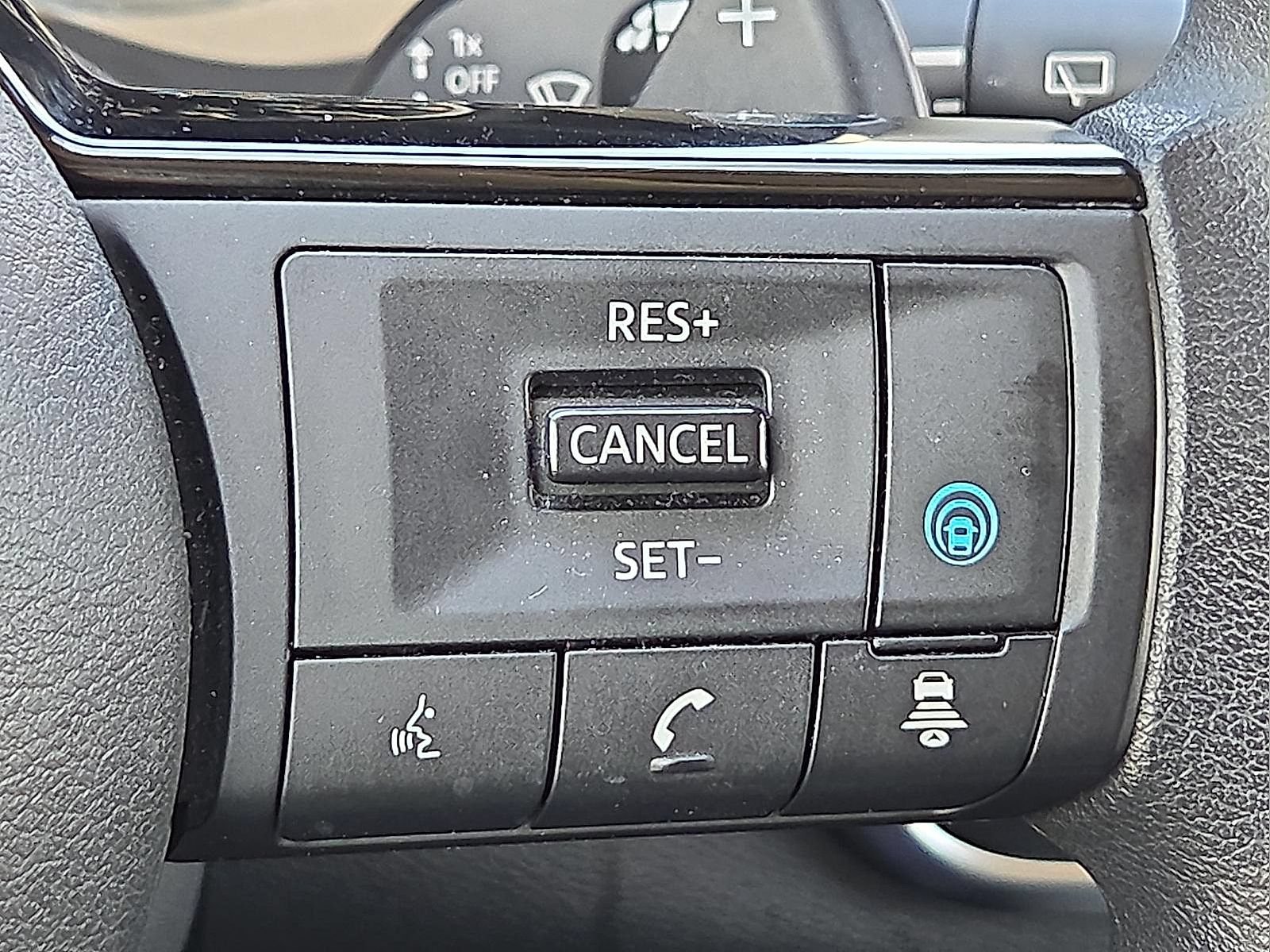 Used 2023 Nissan Rogue SV FWD image 21