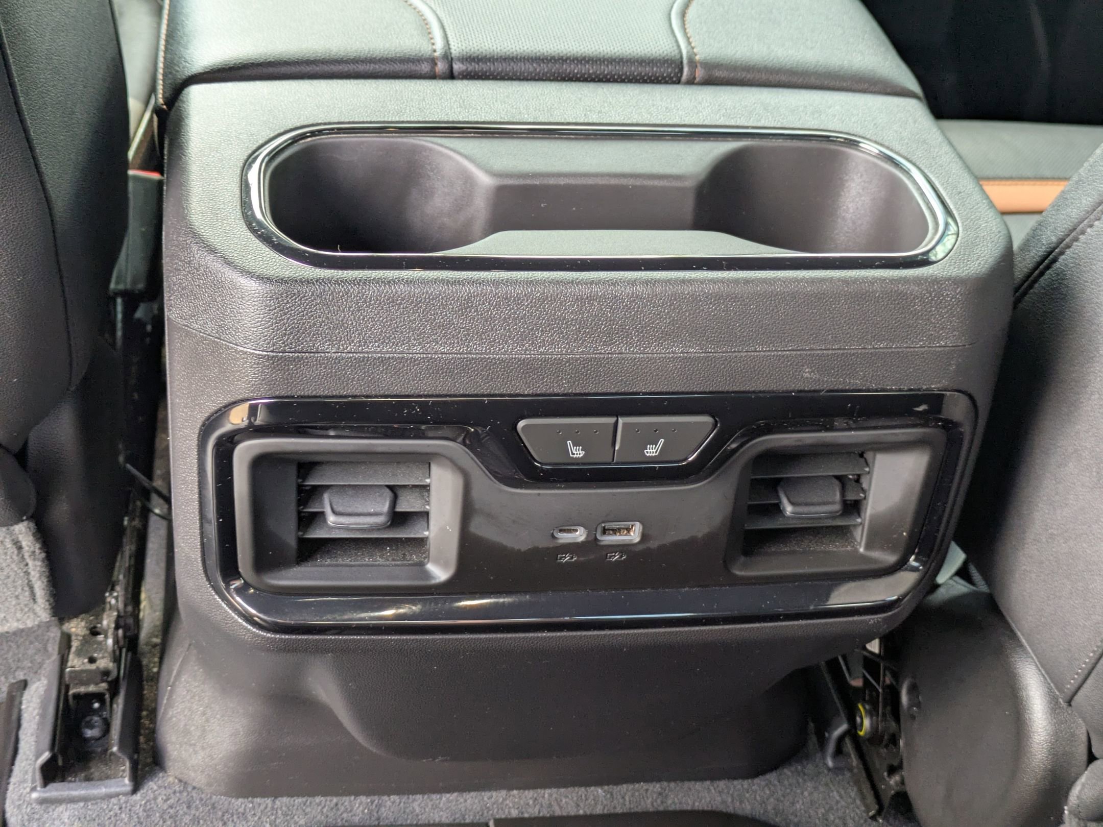 Used 2023 GMC Sierra 1500 AT4 w/ AT4 Premium Package AWD/4WD image 33